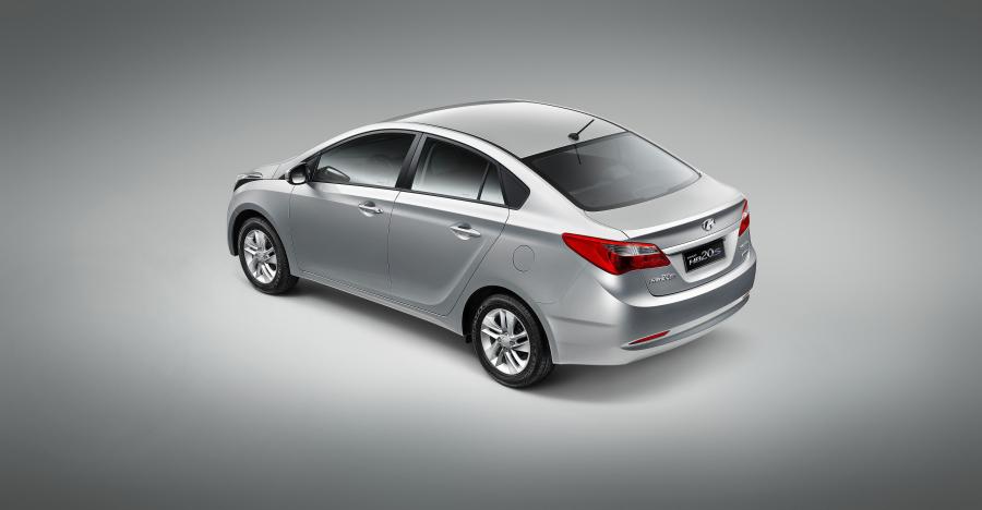  Hyundai HB20S 2013 года  (фото 4 из 18)